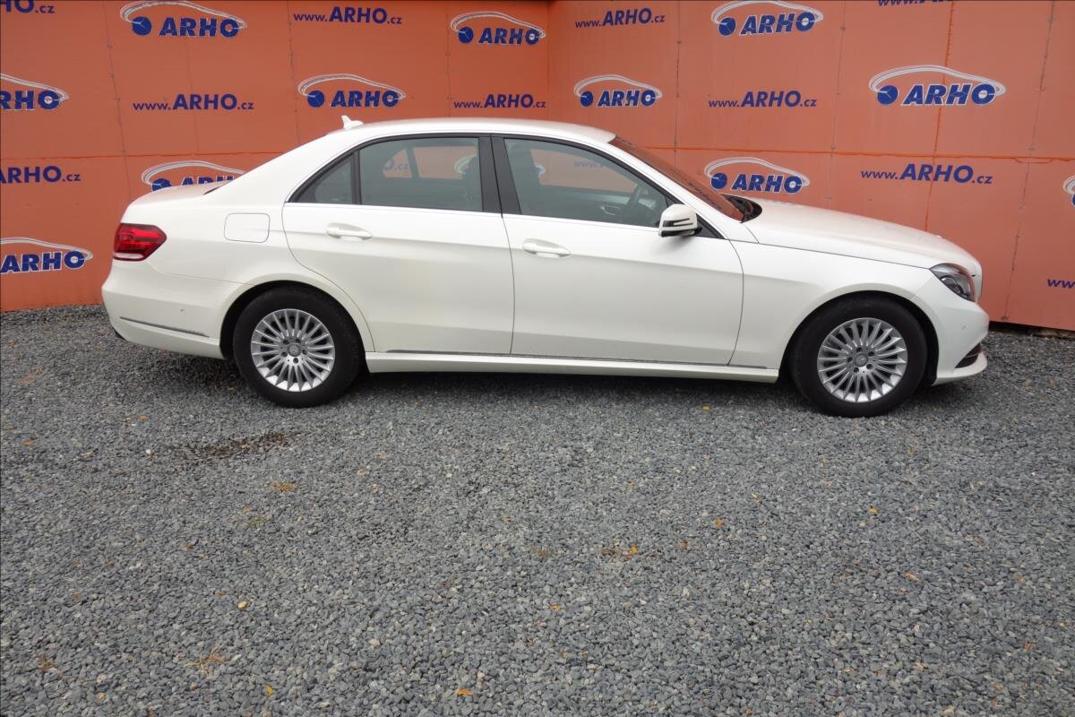 Mercedes-Benz Třídy E Sedan 2,1 l 125 kw