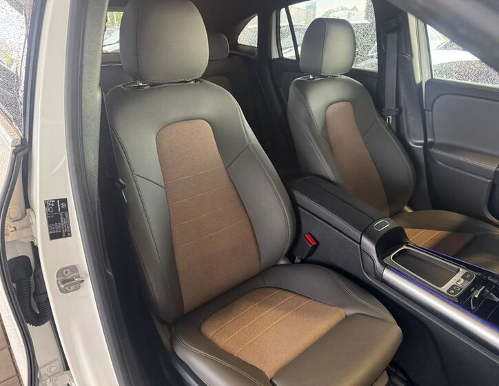 Mercedes-Benz EQA 14