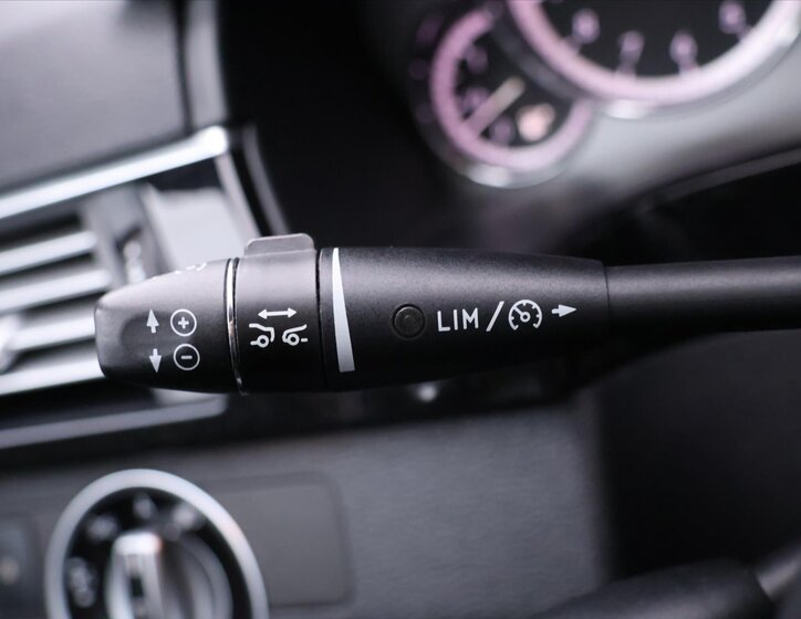 Mercedes-Benz Třídy E 18