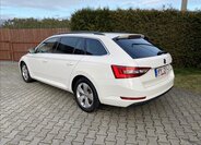 Škoda Superb Kombi 2,0 l 110 kw