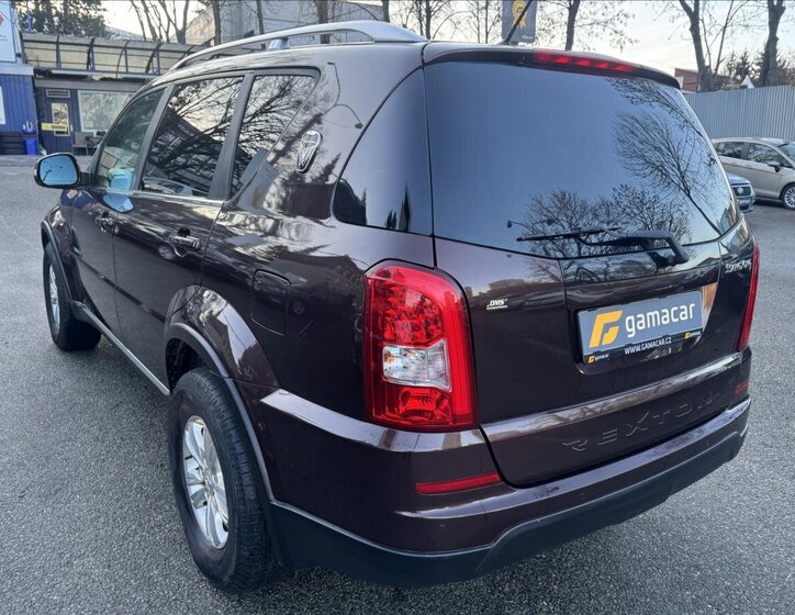 SsangYong Rexton SUV 2,0 l 114 kw