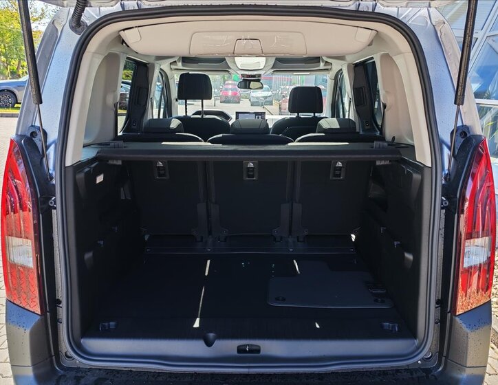 Peugeot Rifter MPV 1,5 l 96 kw