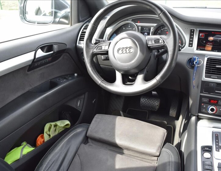Audi Q7 SUV / Terénní 3,0 l 180 kw
