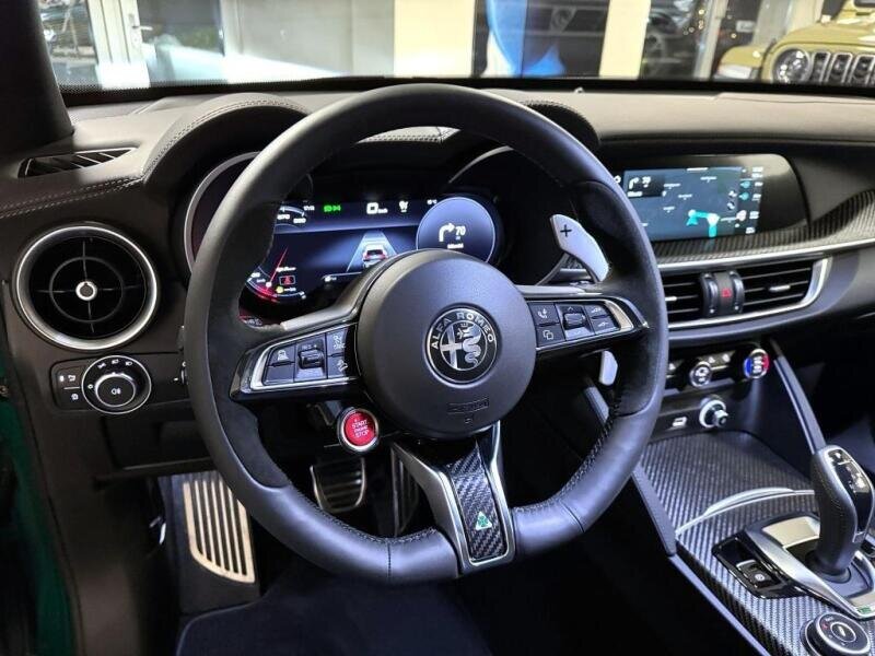 Alfa Romeo Stelvio SUV 2,9 l 382 kw