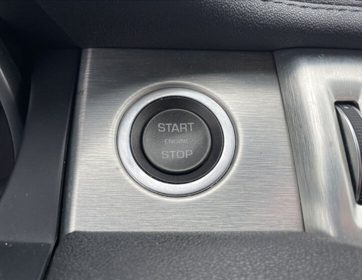 Land Rover Range Rover SUV 2,2 l 110 kw