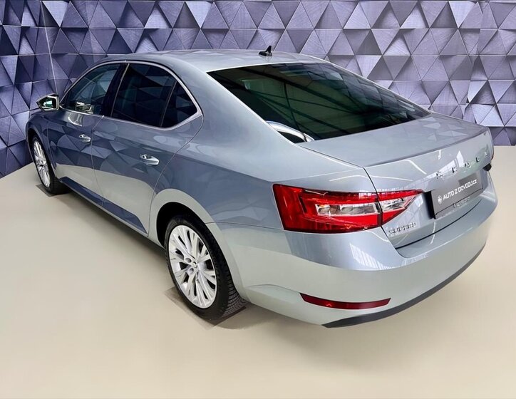 Škoda Superb Sedan 2,0 l 140 kw