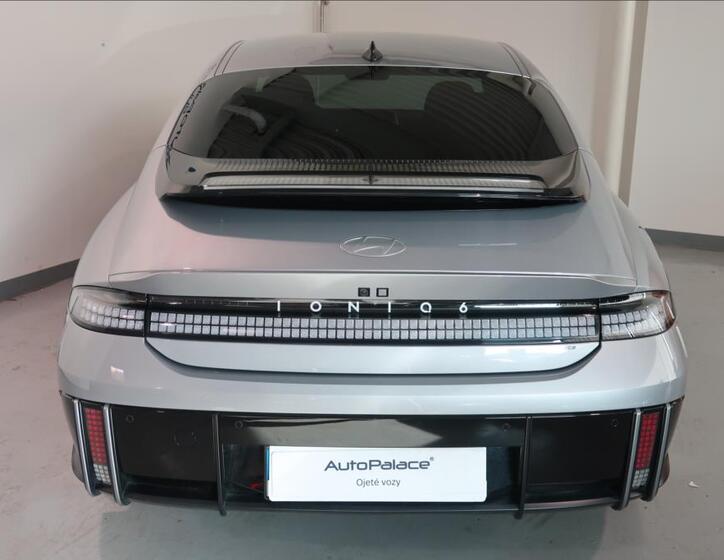 Hyundai Ioniq 6 5