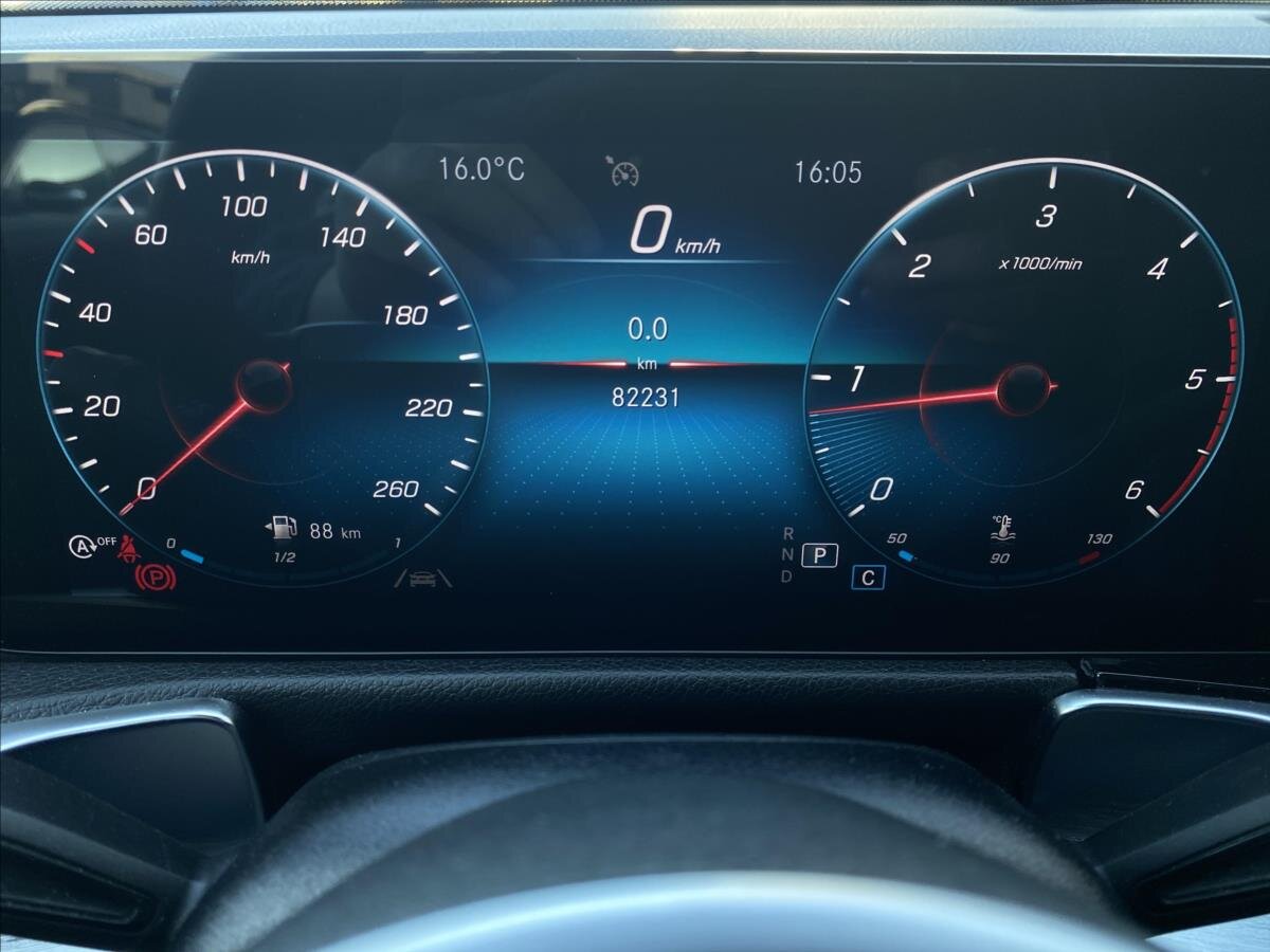 Mercedes-Benz GLB SUV / Terénní 2,0 l 110 kw