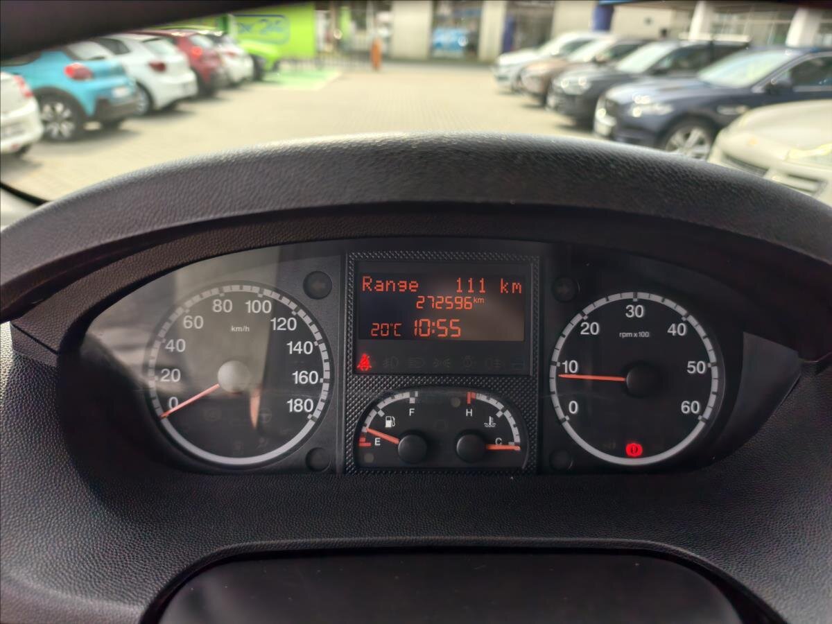 Peugeot Boxer Valník 2,2 l 96 kw