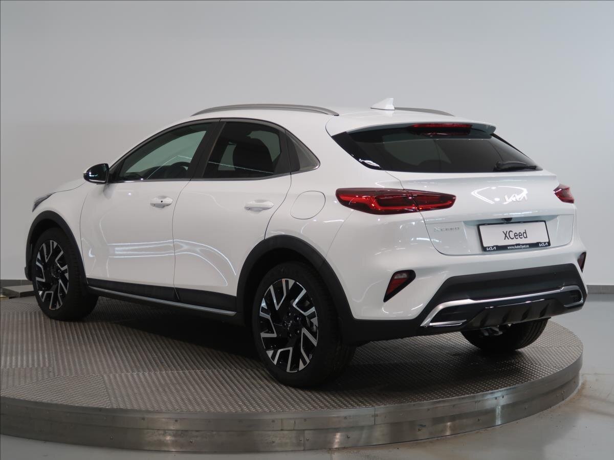 KIA XCeed CUV / Crossover 1,5 l 103 kw