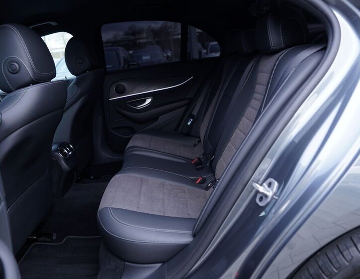 Mercedes-Benz Třídy E Sedan 2,0 l 143 kw