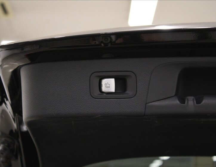 Mercedes-Benz GLC SUV 3,0 l 190 kw