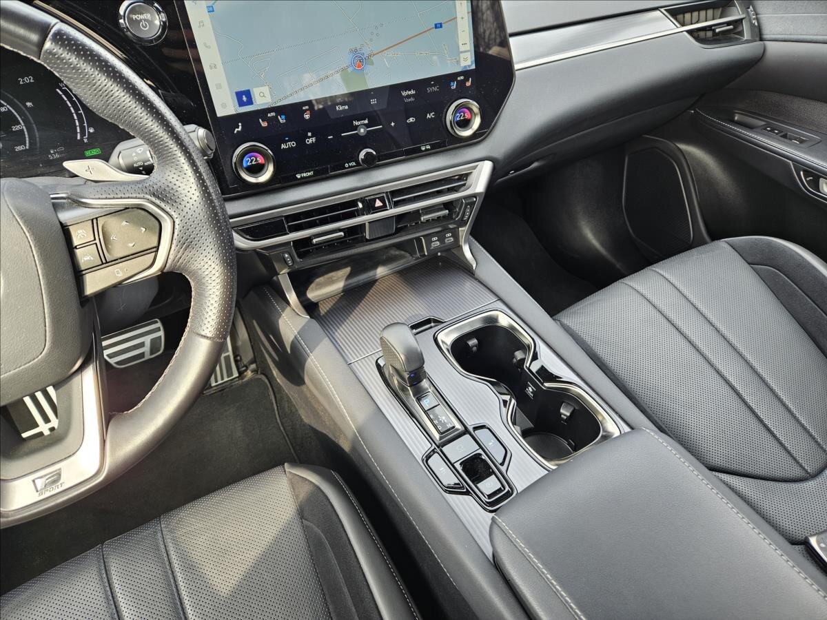 Lexus RX 500h SUV / Terénní 2,4 l 273 kw