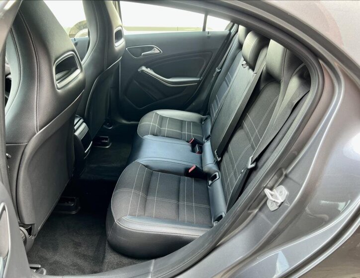 Mercedes-Benz Třídy A 12