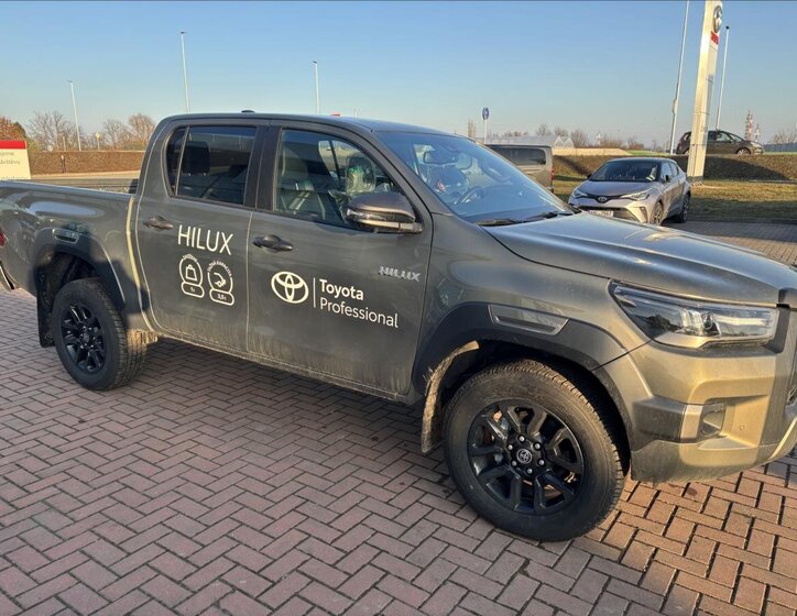 Toyota Hilux Pick-up 2,8 l 150 kw