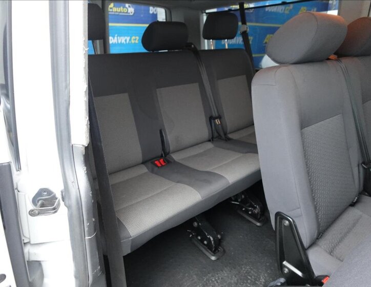 Volkswagen Caravelle Ostatní 2,0 l 132 kw