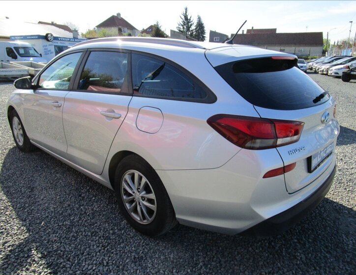 Hyundai i30 Kombi 1,6 l 81 kw