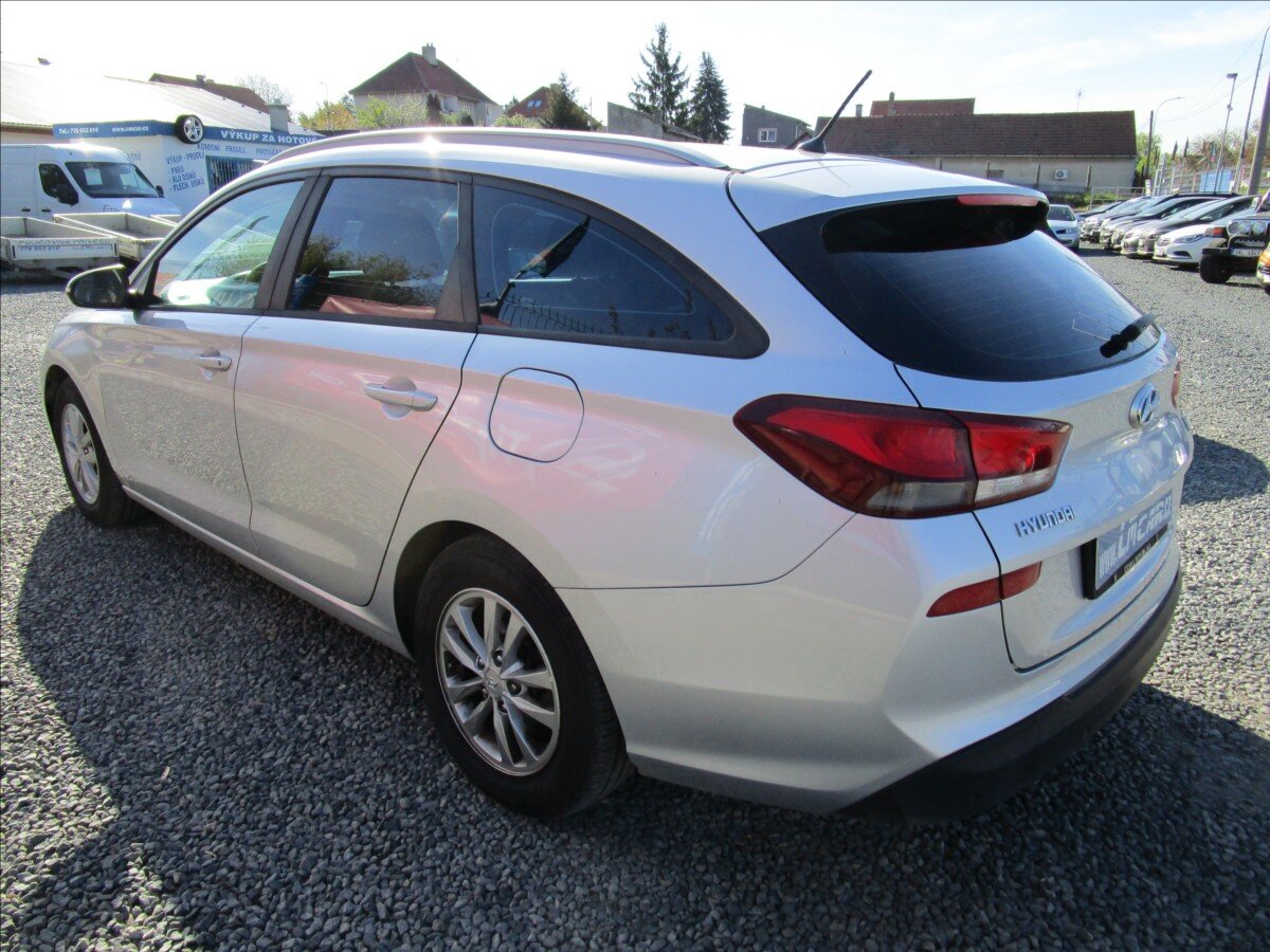 Hyundai i30 Kombi 1,6 l 81 kw