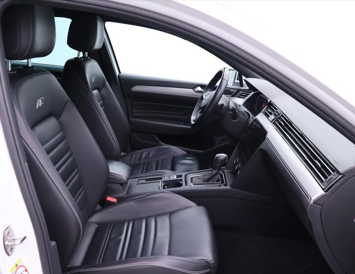 Volkswagen Passat Kombi 2,0 l 200 kw