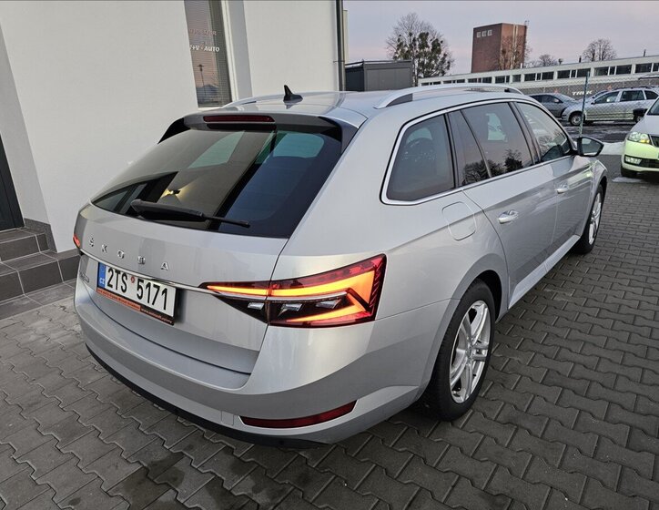 Škoda Superb Kombi 2,0 l 110 kw
