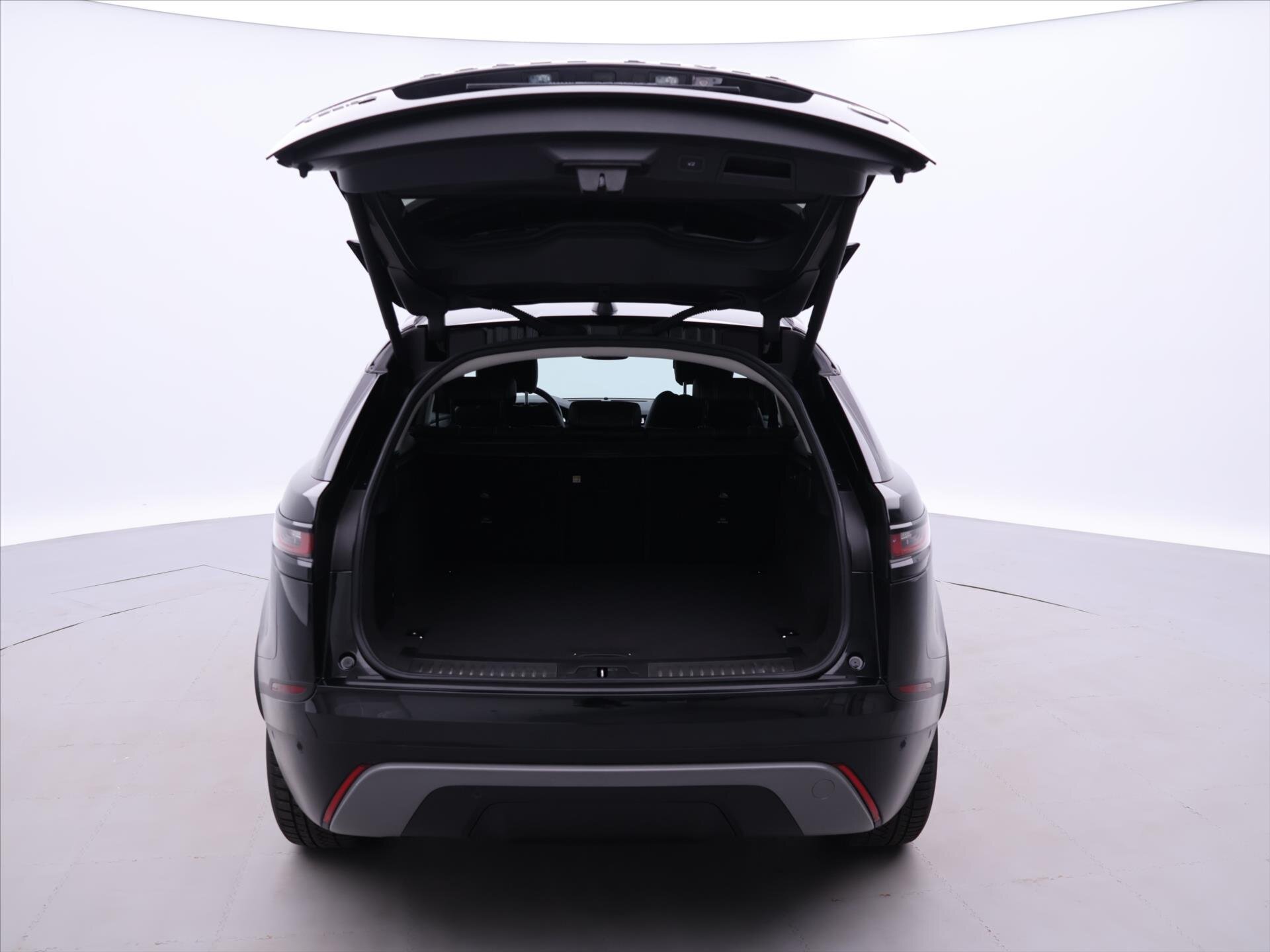 Land Rover Range Rover Velar SUV / Terénní 2,0 l 150 kw