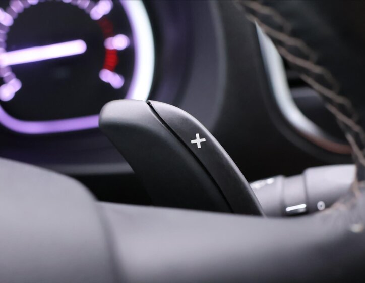 Peugeot Traveller 18