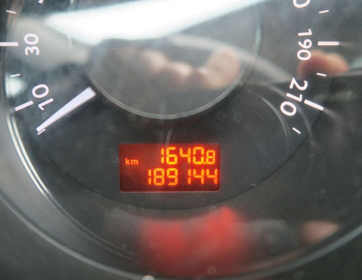 Peugeot 5008 MPV 2,0 l 120 kw