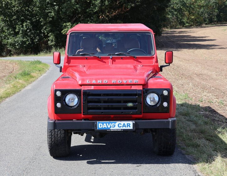 Land Rover Defender 2