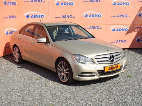 Mercedes-Benz Třídy C Sedan / Limuzína 3,0 l 170 kw