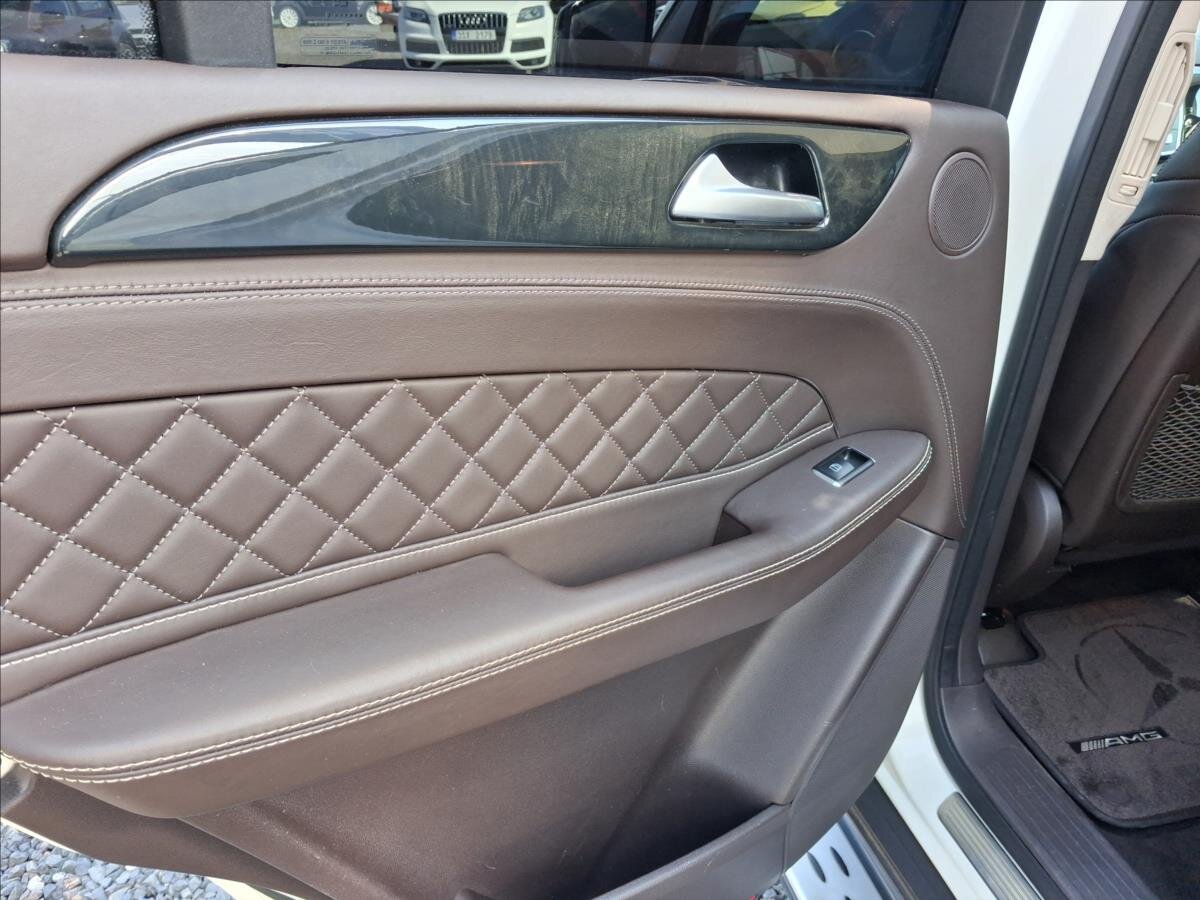 Mercedes-Benz GLE Kombi 3,0 l 270 kw