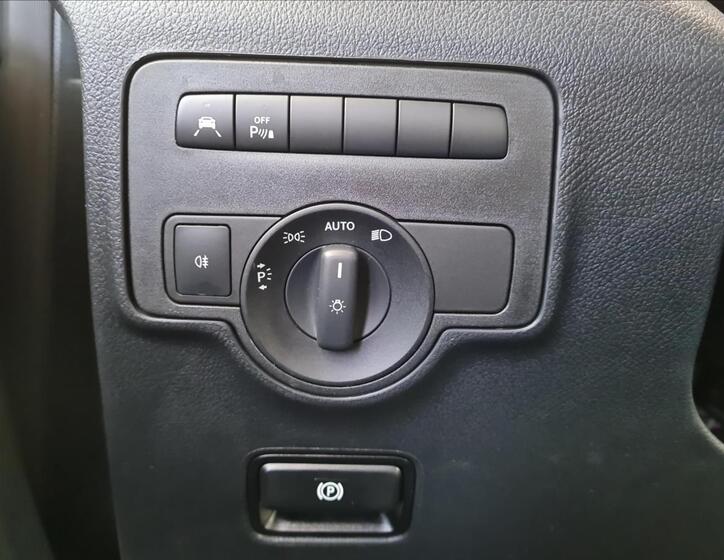 Mercedes-Benz Vito 11