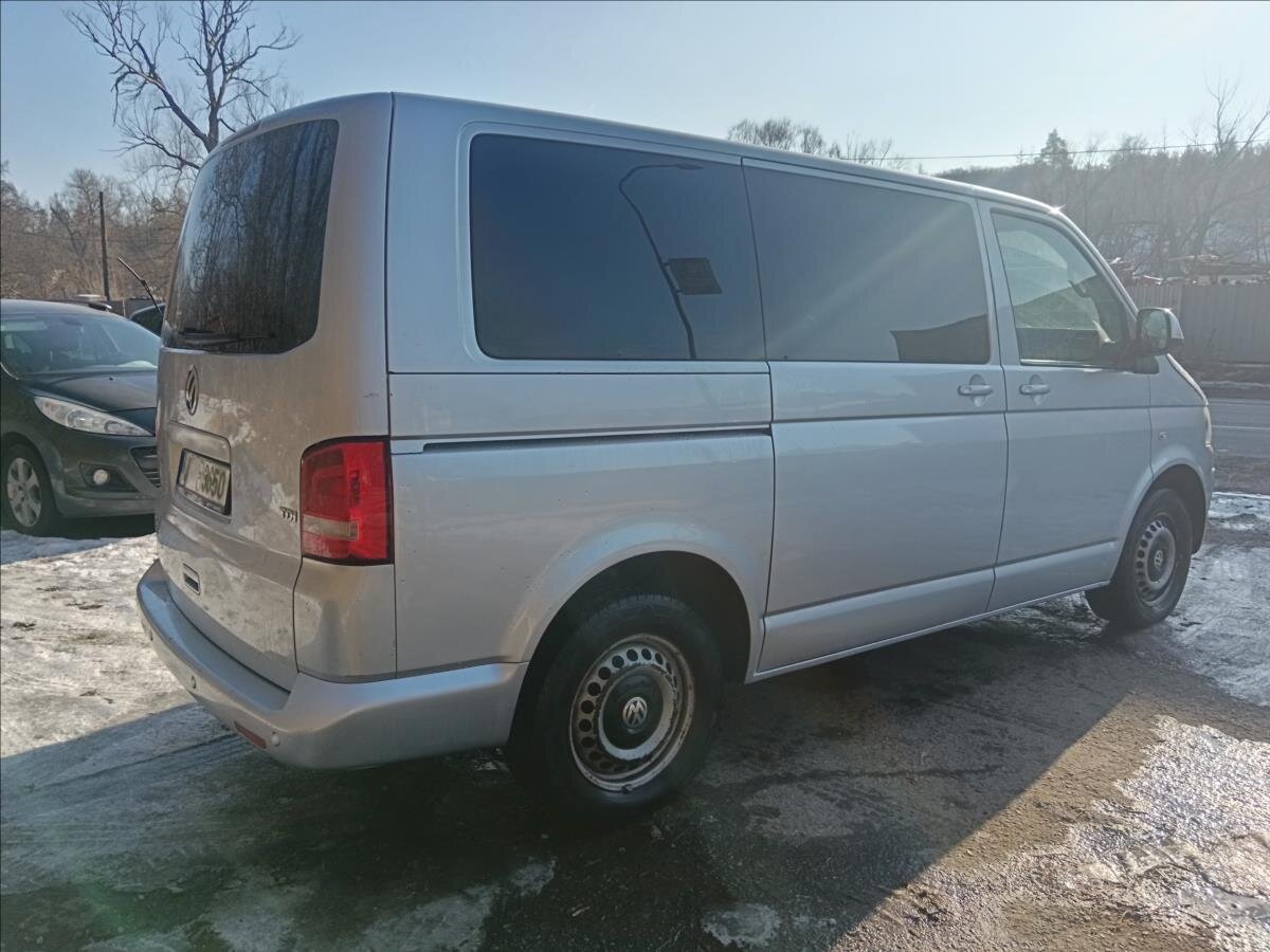 Volkswagen Multivan MPV 2,0 l 75 kw