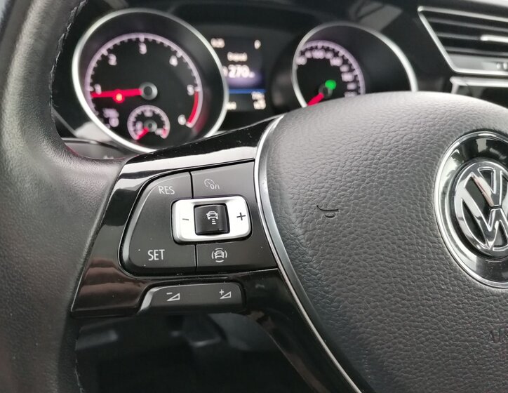 Volkswagen Touran 25