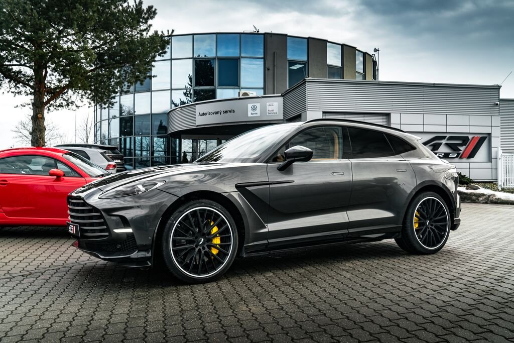 Aston Martin Ostatní SUV 4,0 l 520 kw