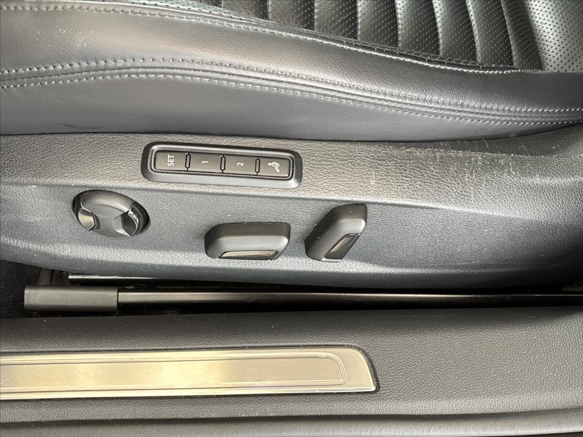 Volkswagen Passat Kombi 2,0 l 176 kw