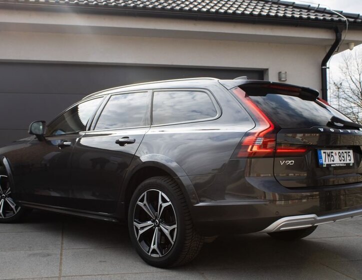 Volvo V90 Kombi 2,0 l 173 kw