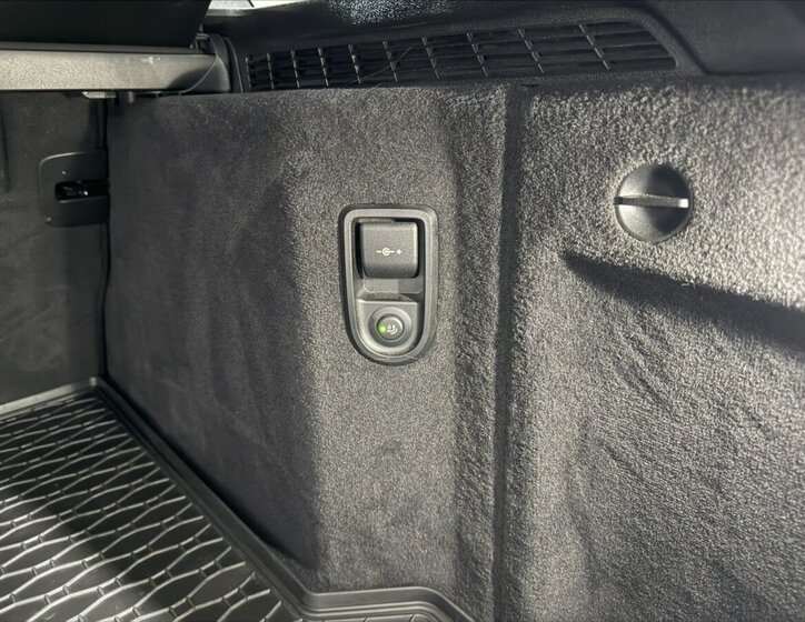 BMW Řada 5 Kombi 3,0 l 210 kw