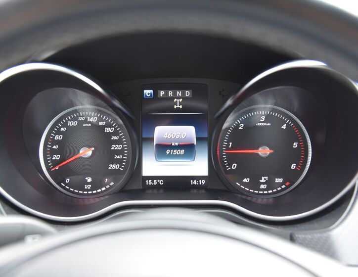 Mercedes-Benz Třídy X 33