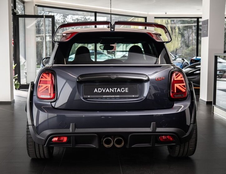 Mini Cooper Hatchback 2,0 l 225 kw