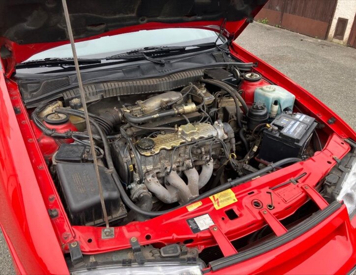 Opel Calibra Kupé 2,0 l 85 kw