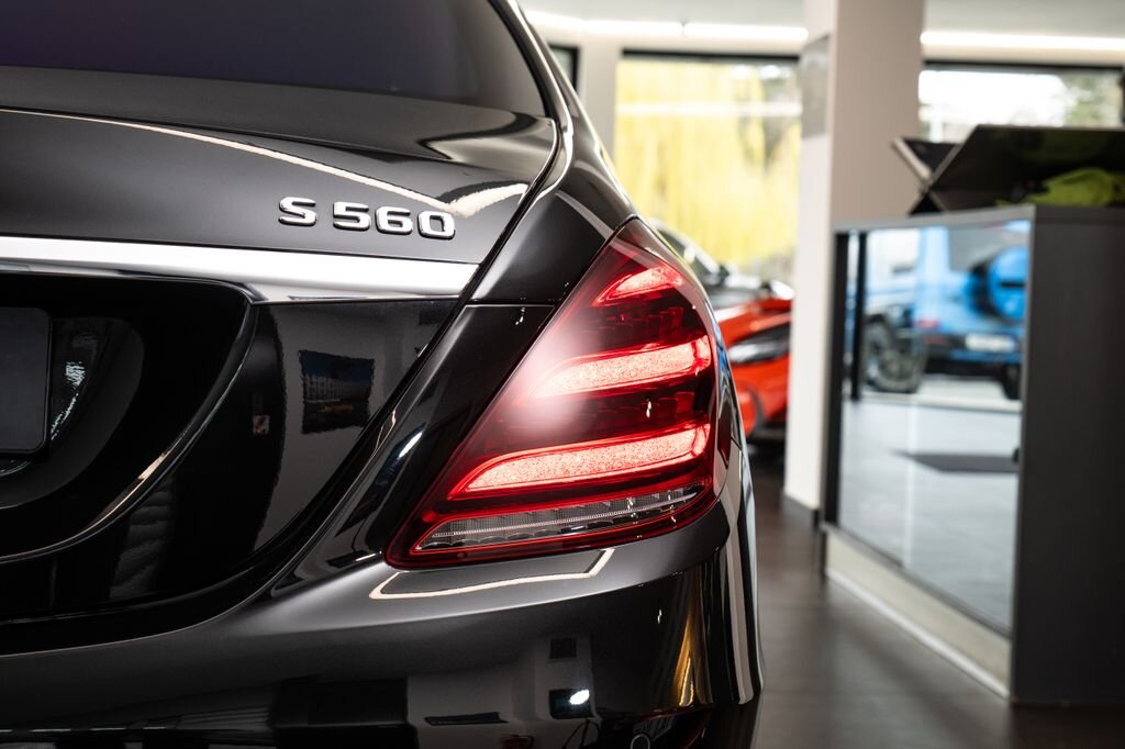 Mercedes-Benz Třídy S Sedan / Limuzína 4,0 l 345 kw