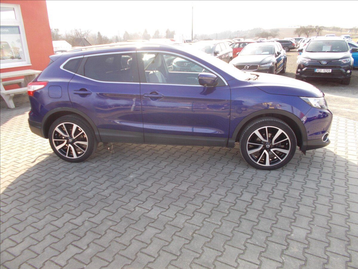 Nissan Qashqai SUV / Terénní 1,6 l 120 kw