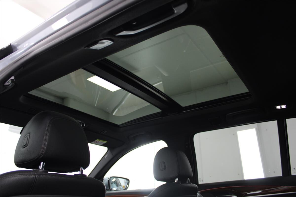 BMW Řada 5 Kombi 2,0 l 140 kw