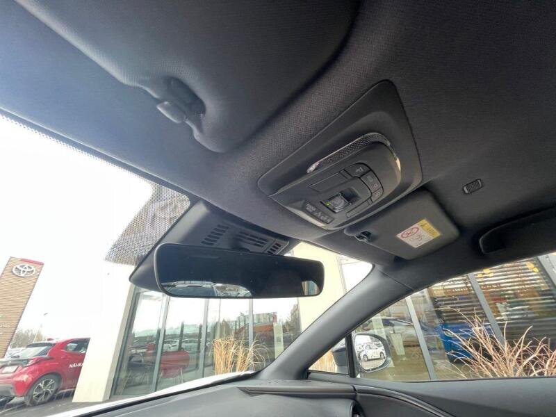 Toyota C-HR SUV / Terénní 1,8 l 98 kw