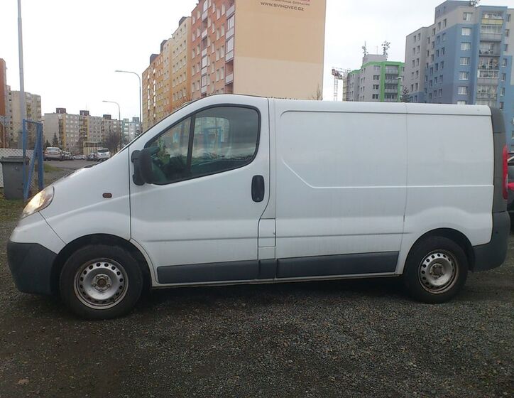 Opel Vivaro 2