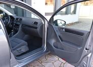Volkswagen Golf 16