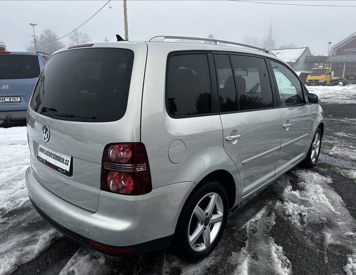 Volkswagen Touran Kombi 1,4 l 103 kw