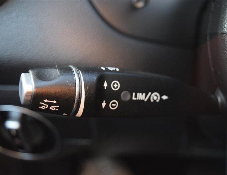 Mercedes-Benz GLA 37