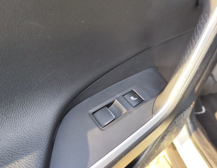 Toyota RAV4 SUV 2,5 l 163 kw