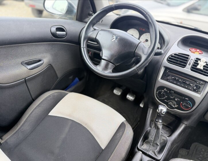 Peugeot 206 Hatchback 1,4 l 50 kw